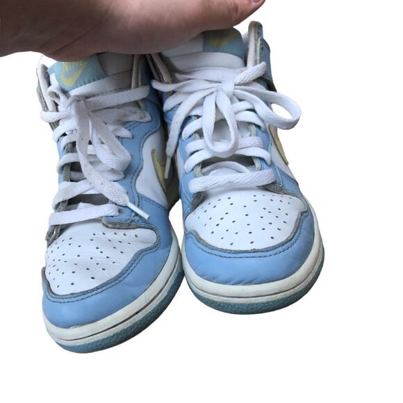 Vintage 2004 Wmns Dunk High 'White Blue' Size 6 - Picture 13 of 14